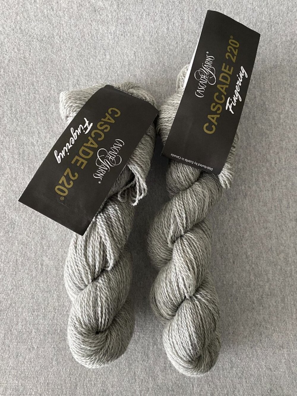 NWT Cascade 220 Fingering Colour 8401 Silver Lot of 2